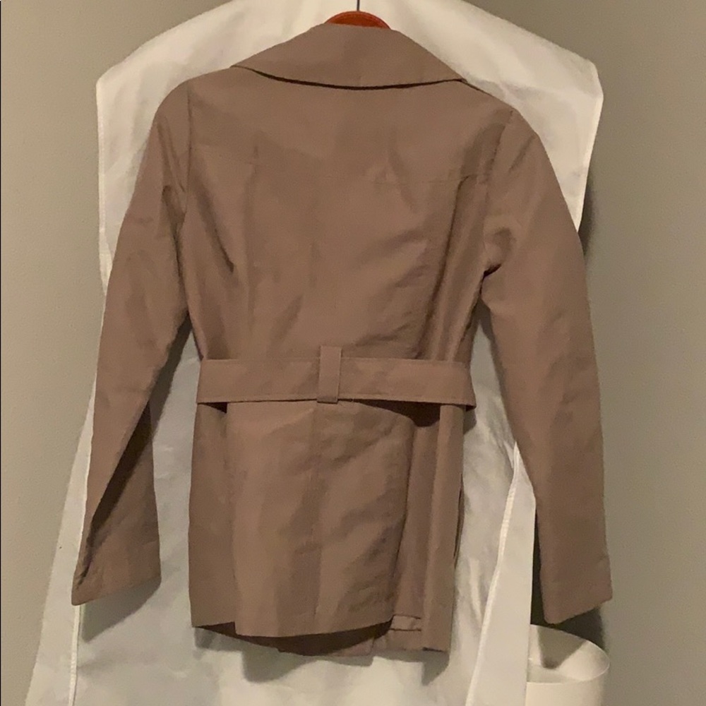 Tan coat - Picture 2 of 3